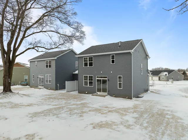 $342,900 | 1589 Meadowview Court, Whitewater, WI 53190