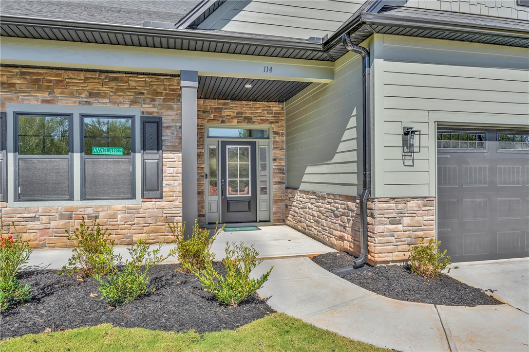 114 Shale Drive Central, SC 29630 - Photo 2 of 24