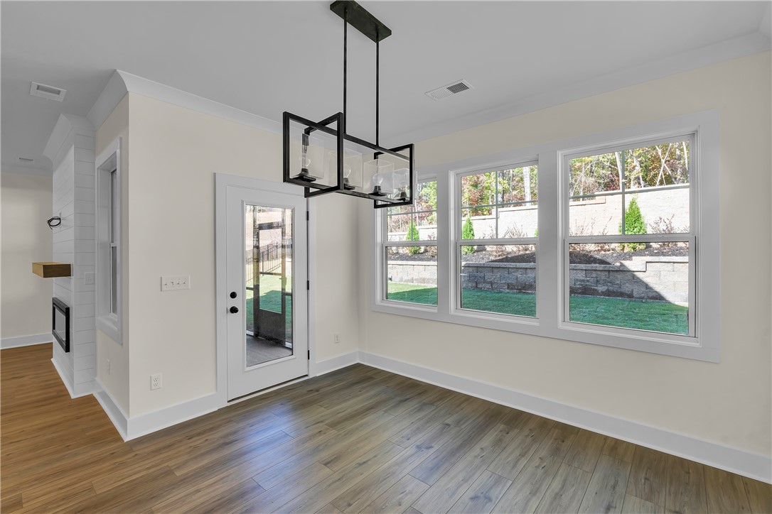 114 Shale Drive Central, SC 29630 - Photo 7 of 24 Dining Area