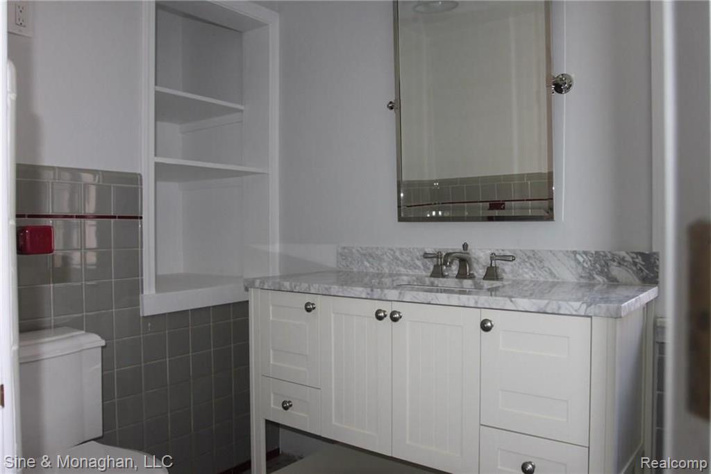 65 Moross Road Grosse Pointe Farms, MI 48236 - Photo 23 of 35