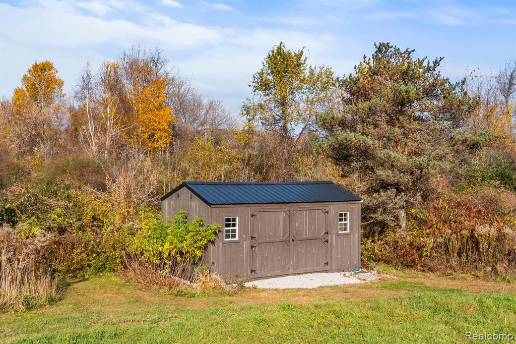 1535 Townsend Road Leonard, MI 48367 - Photo 27 of 73