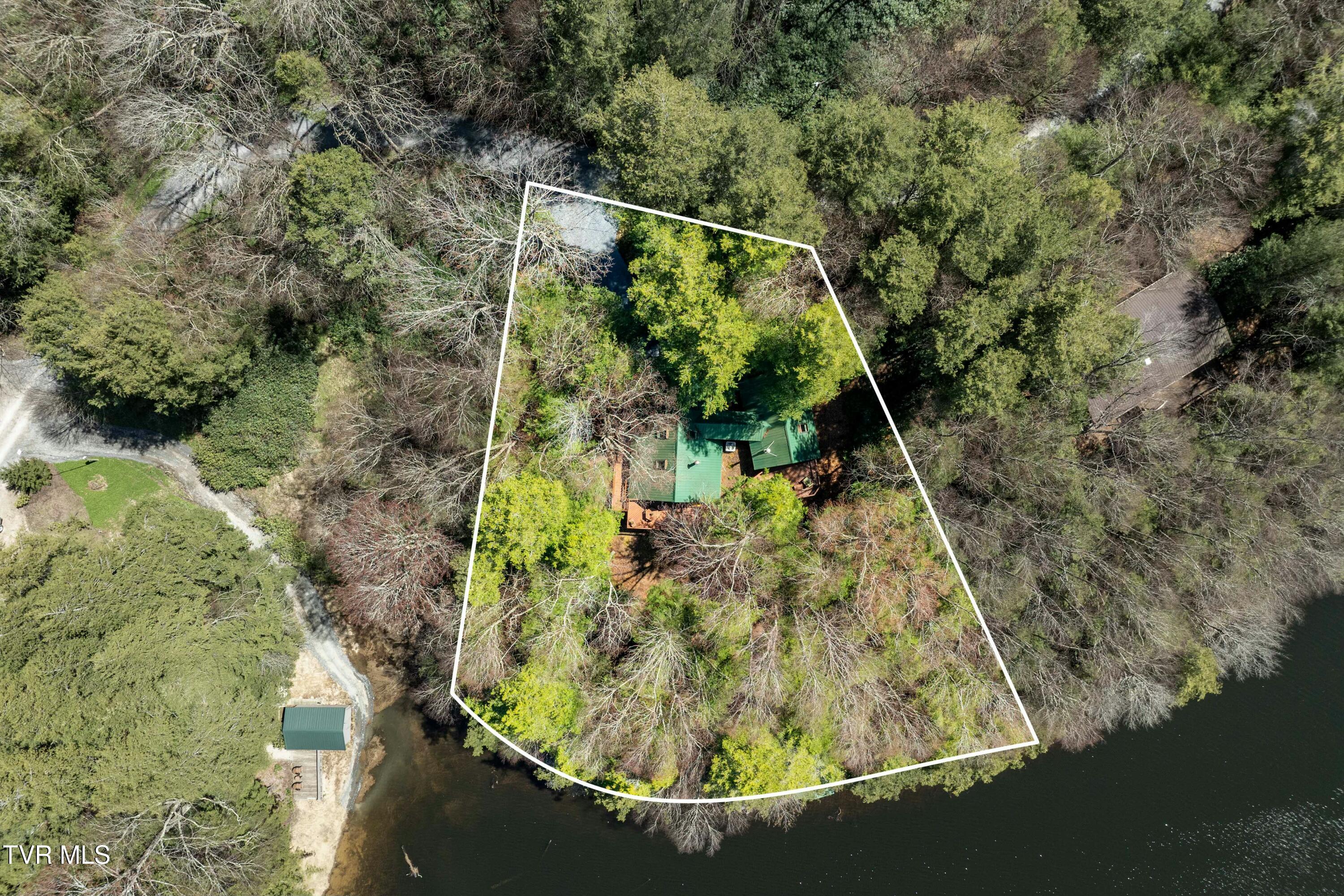 238 Ripshin Lake Road Roan Mountain, TN 37687 - Photo 30 of 66 tempImage6qmxTc