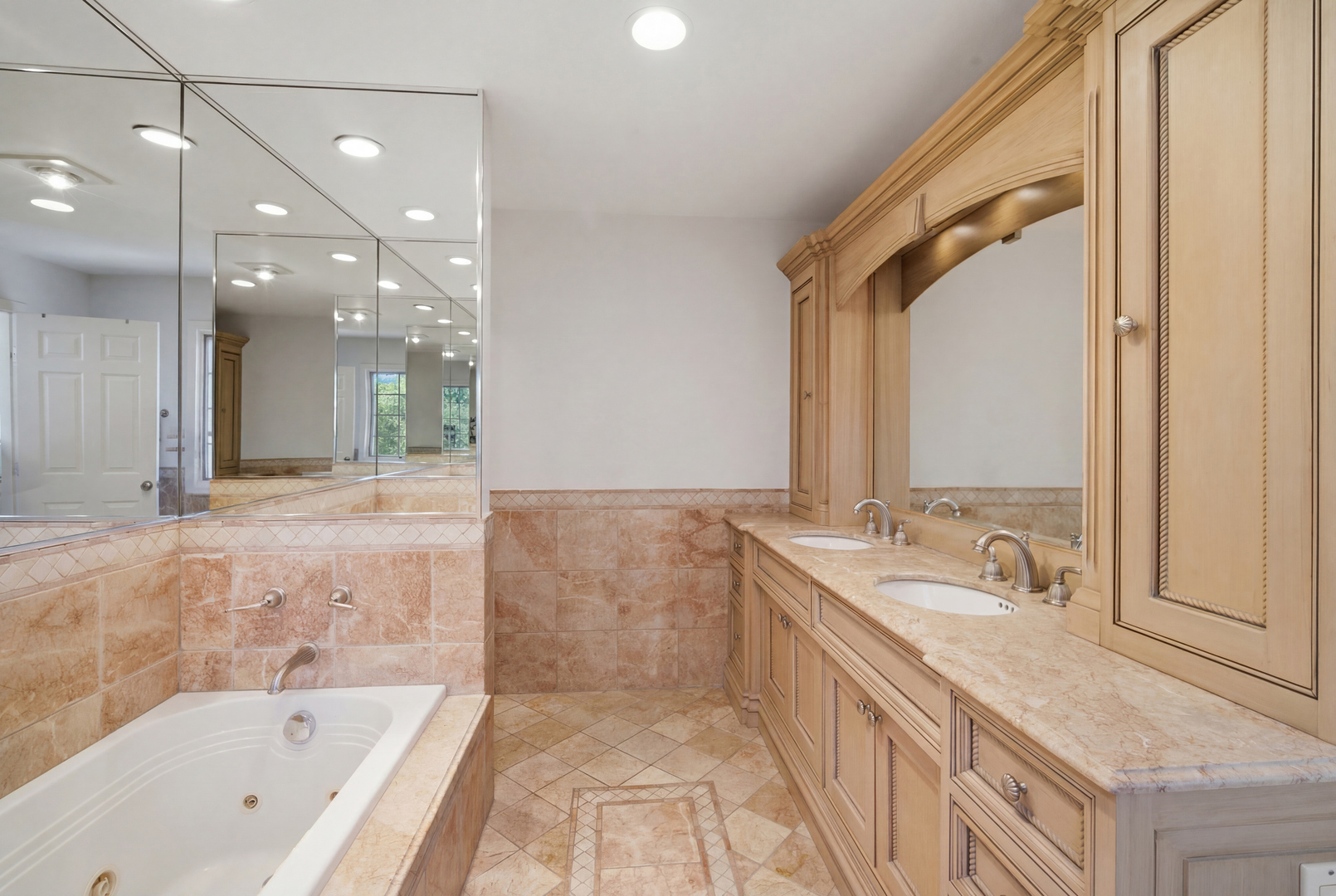 1601 Riverwoods Road Lincolnshire, IL 60045 - Photo 34 of 45