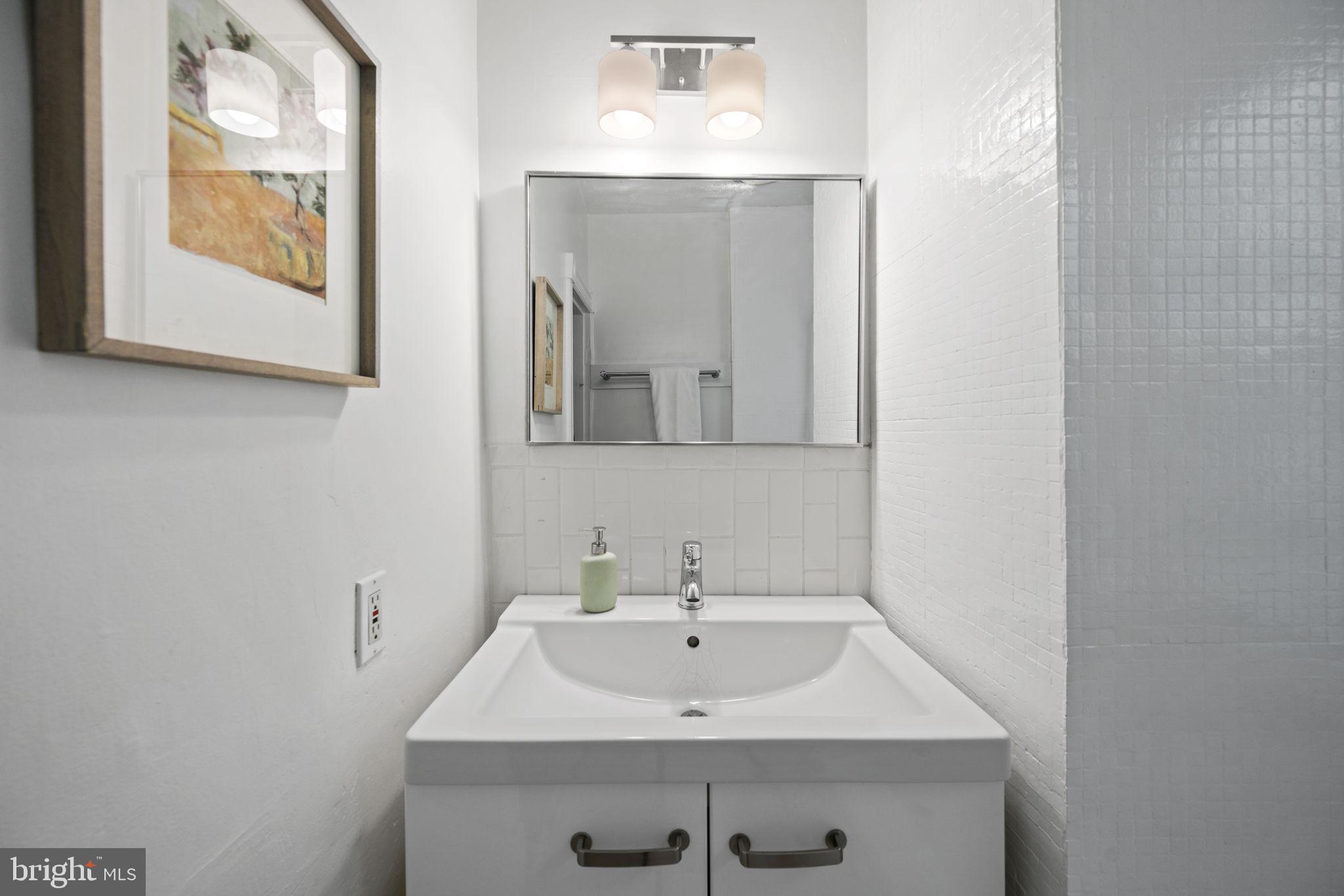 1342 Emerald Street Northeast Washington, DC 20002 - Photo 27 of 46 Full bath
