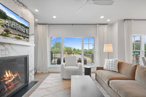 $1,765,000 | 278 High Street, Unit 9, Fontana, WI 53125