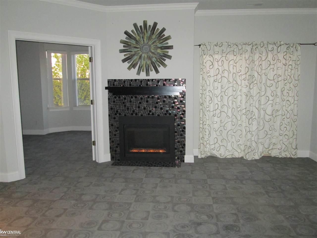 39204 Hayes Road Clinton Township, MI 48038 - Photo 7 of 43 50039091-6.JPG