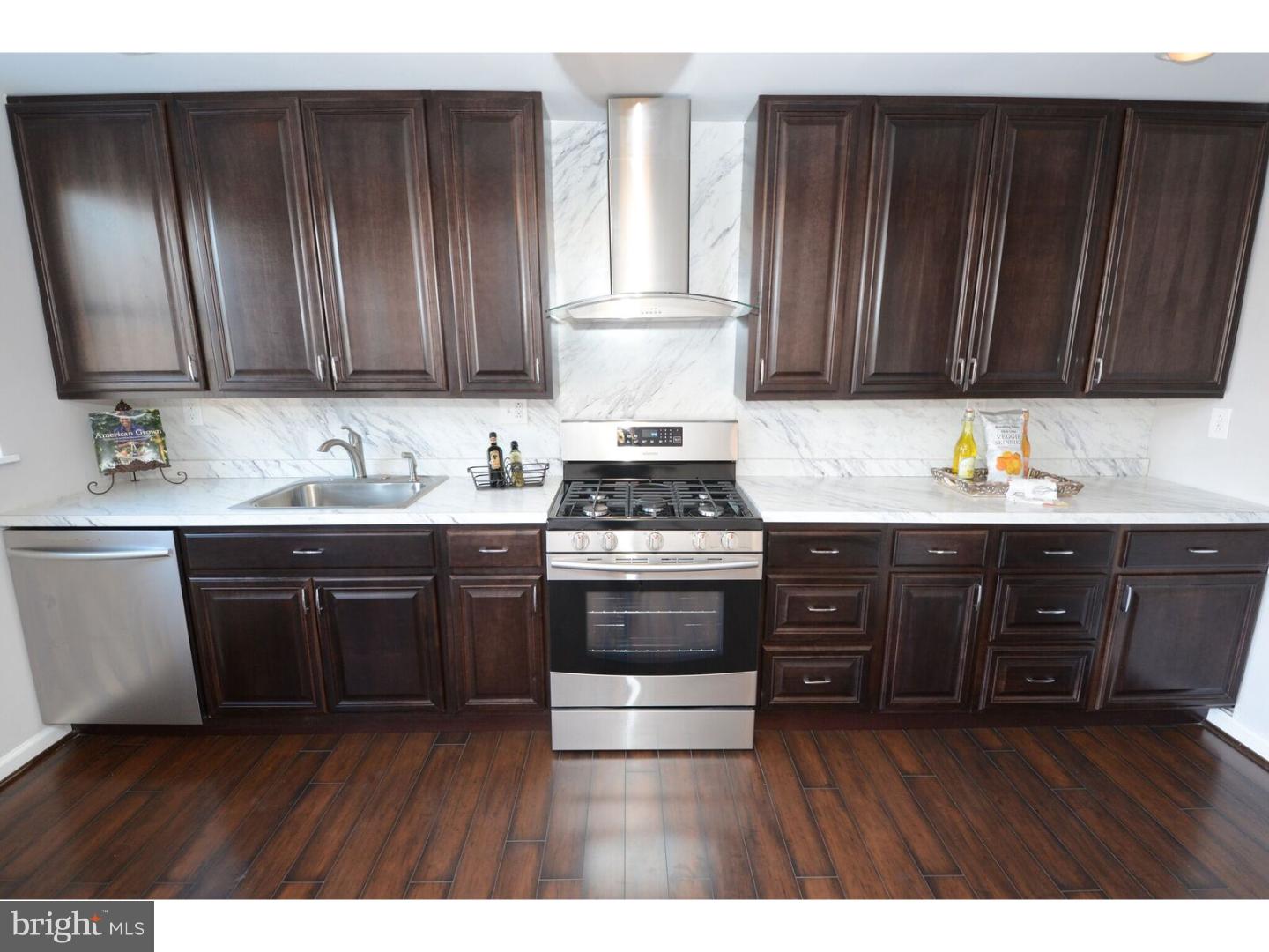 1413 Vernon Road Philadelphia, PA 19150 - Photo 3 of 23 Kitchen