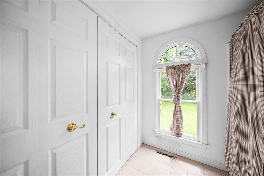 131 Lincoln Road Longmeadow, MA 01106 - Photo 18 of 30