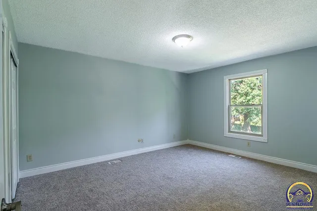 $270,000 | 4828 Southwest Cochise Avenue, Topeka, KS 66614