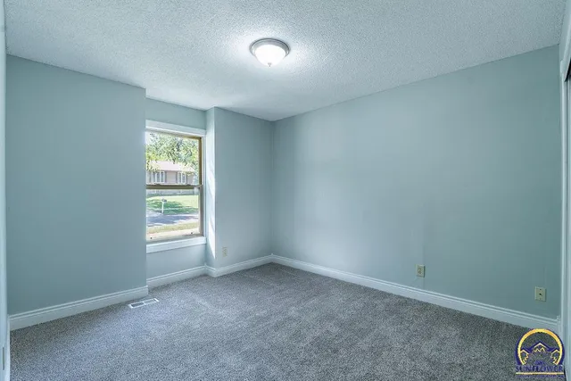 $270,000 | 4828 Southwest Cochise Avenue, Topeka, KS 66614