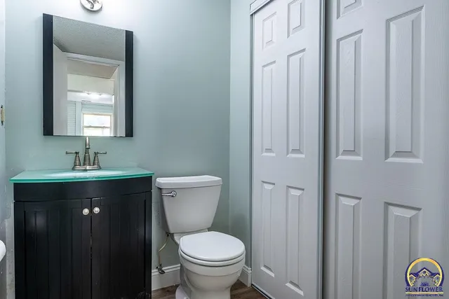 $270,000 | 4828 Southwest Cochise Avenue, Topeka, KS 66614