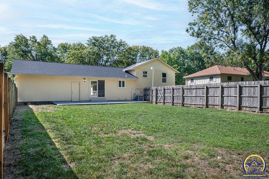 4828 Southwest Cochise Avenue Topeka, KS 66614 - Photo 33 of 35
