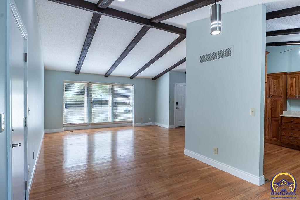 4828 Southwest Cochise Avenue Topeka, KS 66614 - Photo 7 of 35