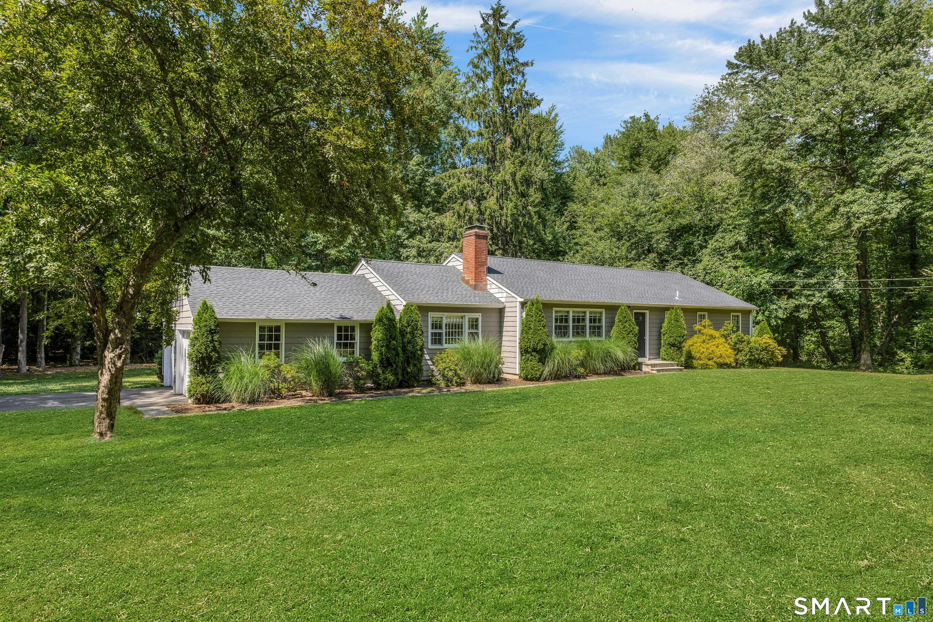195 Range Road Wilton, CT 06897 - Photo 2 of 25