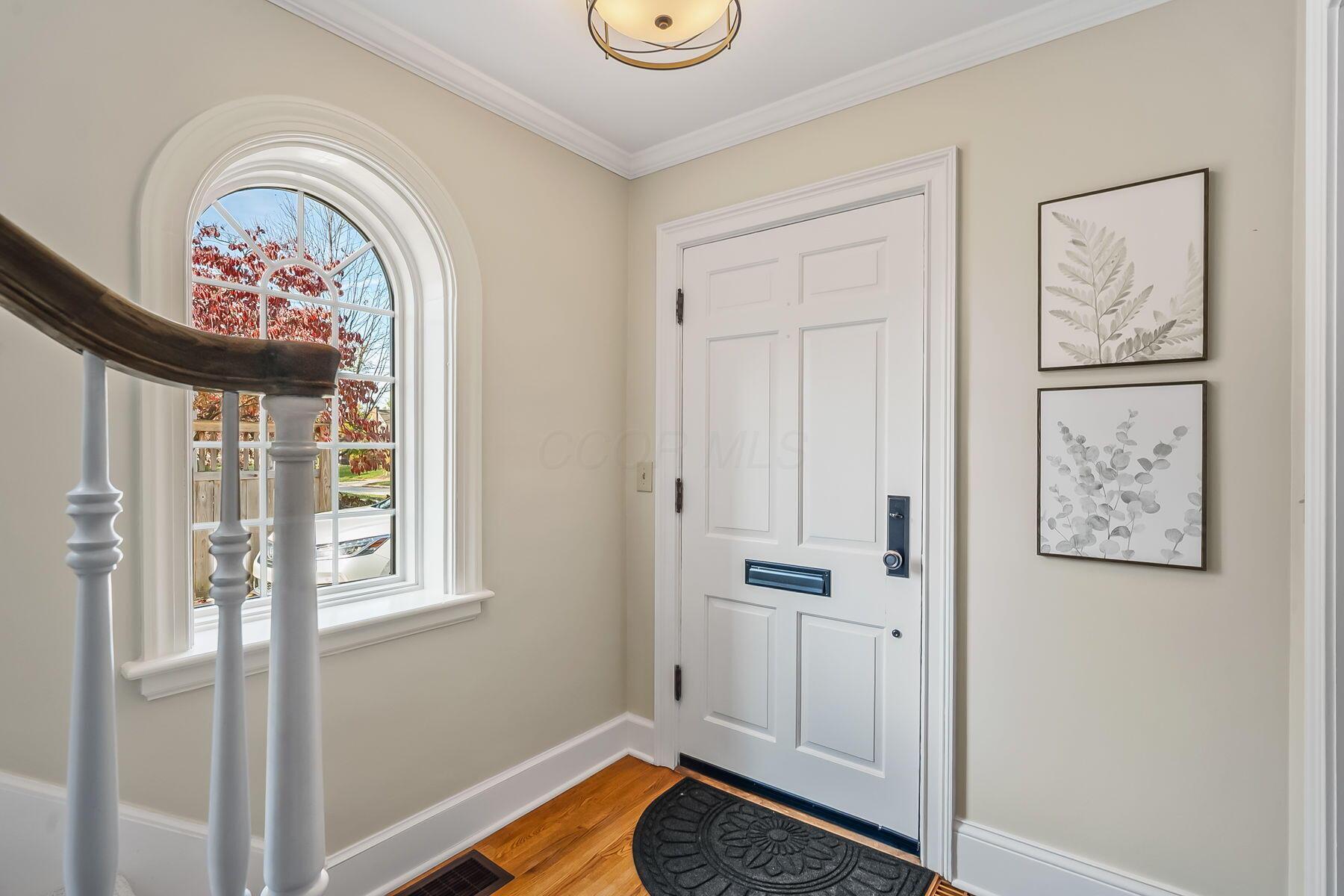 2063 Westover Road Columbus, OH 43221 - Photo 43 of 56 Front Door w Arched Windows