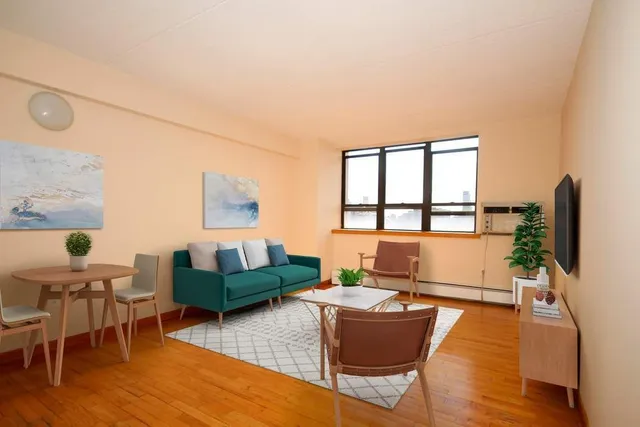 $620,000 | 300 Cathedral Parkway, Unit 19J | Upper West Side