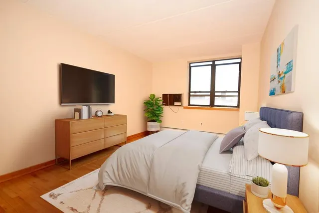 $620,000 | 300 Cathedral Parkway, Unit 19J | Upper West Side