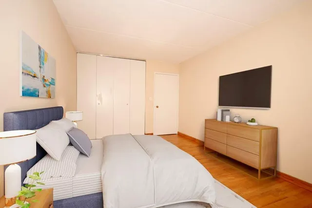 $620,000 | 300 Cathedral Parkway, Unit 19J | Upper West Side