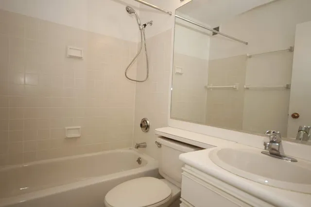 $620,000 | 300 Cathedral Parkway, Unit 19J | Upper West Side