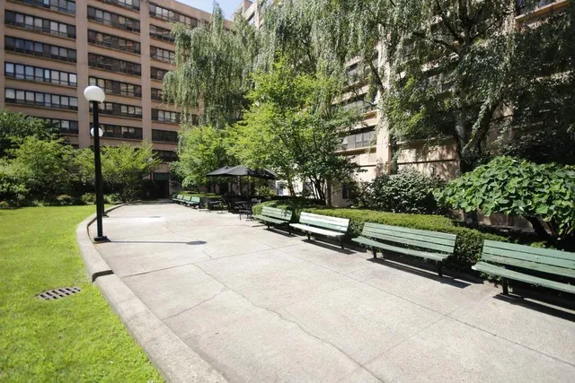 $620,000 | 300 Cathedral Parkway, Unit 19J | Upper West Side