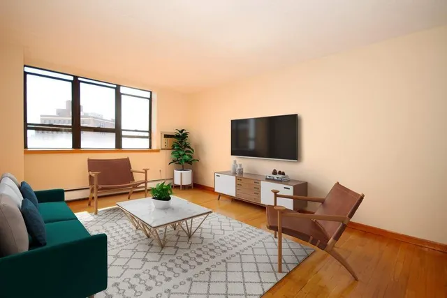 $620,000 | 300 Cathedral Parkway, Unit 19J | Upper West Side