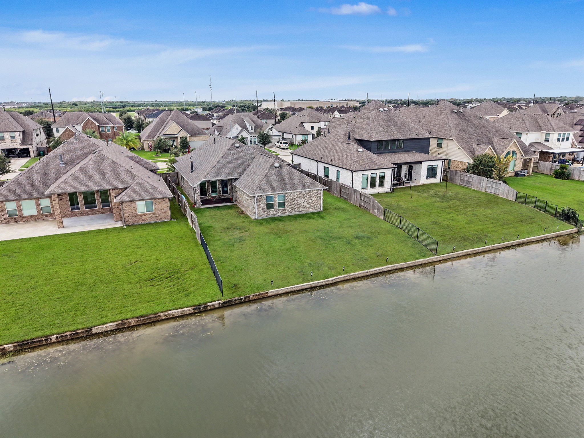 2735 Broad Reach Road Manvel, TX 77578 - Photo 36 of 37 Gallery Image 36