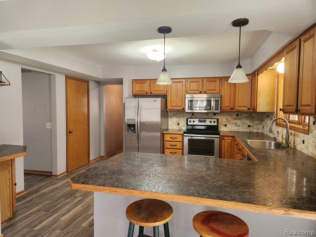 13228 Dunham Road Hartland, MI 48353 - Photo 10 of 23
