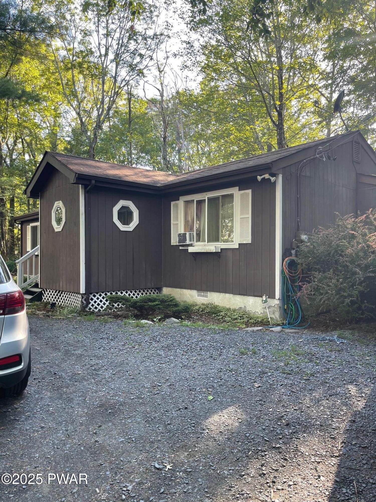 110 Gold Key Road Milford, PA 18337 - Photo 2 of 9 IMG_3183