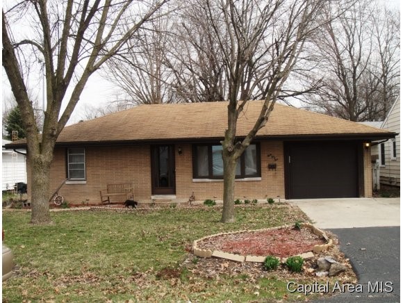 3204 South Spring Street Springfield, IL 62703 - Photo 1 of 8