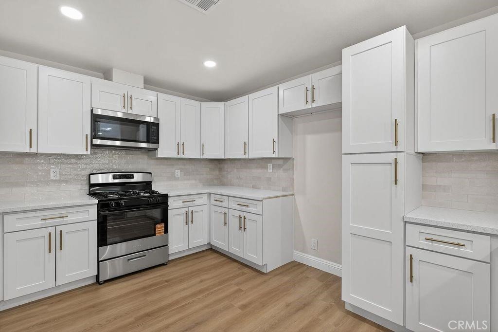 629 South Sage Avenue Rialto, CA 92376 - Photo 5 of 16