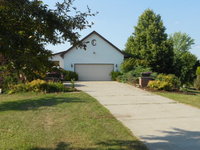 9364 West Monroe Road Elwell, MI 48832 - Photo 3 of 32 1820549-2.JPG
