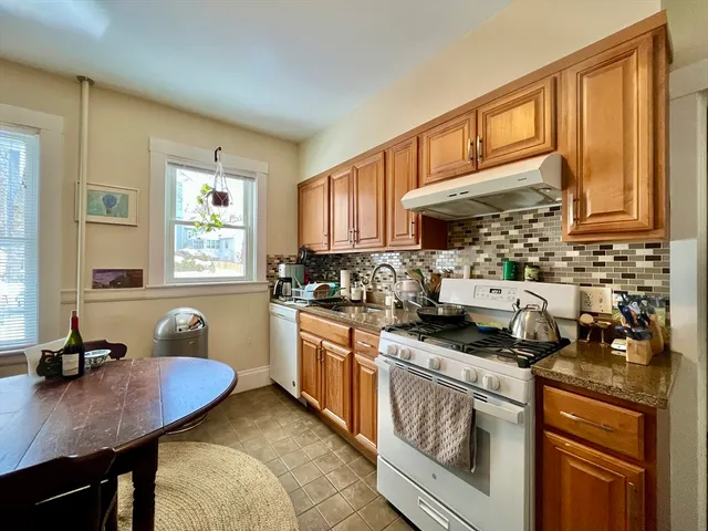 $2,800 | 95 Bow Street, Unit 1, Arlington, MA 02474