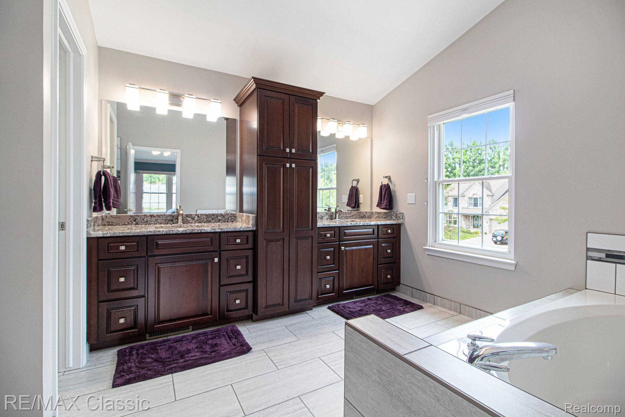 5867 Hathaway Road Canton, MI 48187 - Photo 27 of 55 Ensuite Bath