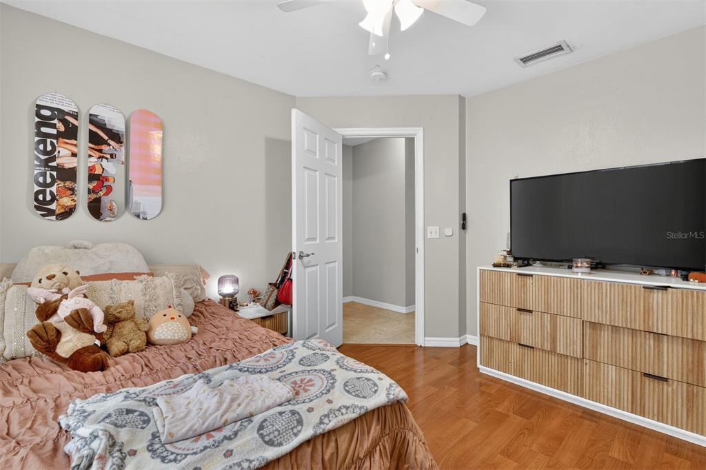 305 Northwest 28th Street Gainesville, FL 32607 - Photo 28 of 43