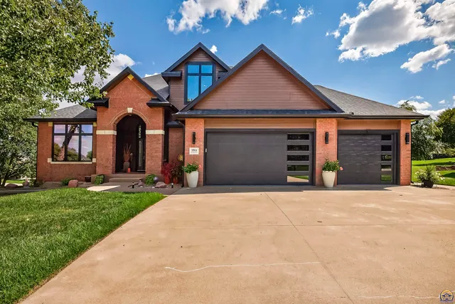 $650,000 | 3914 Southwest Barons Lane, Topeka, KS 66610