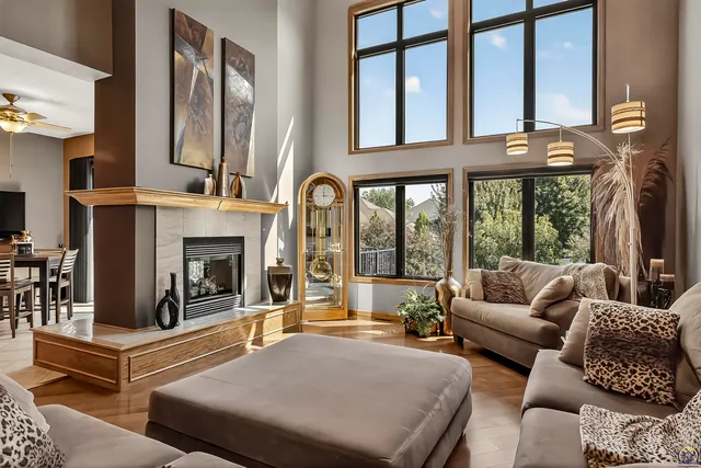 $650,000 | 3914 Southwest Barons Lane, Topeka, KS 66610