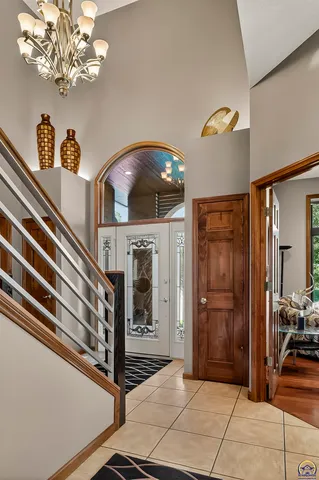 $650,000 | 3914 Southwest Barons Lane, Topeka, KS 66610