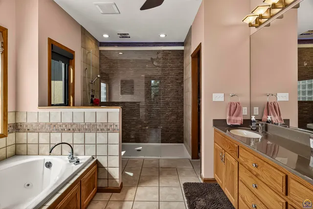 $650,000 | 3914 Southwest Barons Lane, Topeka, KS 66610