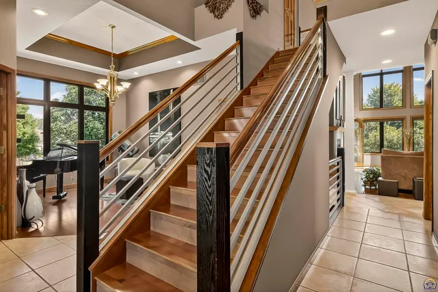 $650,000 | 3914 Southwest Barons Lane, Topeka, KS 66610