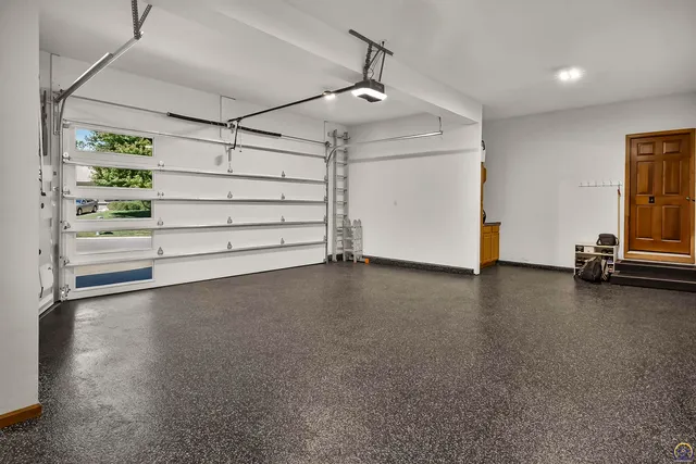 $650,000 | 3914 Southwest Barons Lane, Topeka, KS 66610