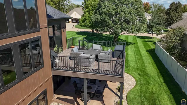 $650,000 | 3914 Southwest Barons Lane, Topeka, KS 66610