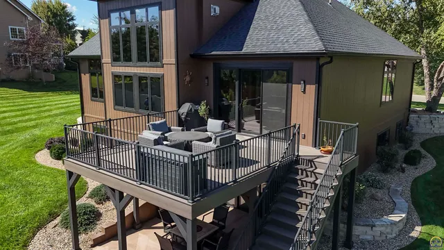 $650,000 | 3914 Southwest Barons Lane, Topeka, KS 66610