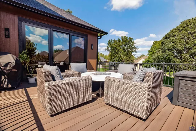 $650,000 | 3914 Southwest Barons Lane, Topeka, KS 66610