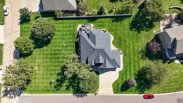 $650,000 | 3914 Southwest Barons Lane, Topeka, KS 66610