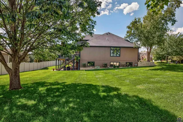 $650,000 | 3914 Southwest Barons Lane, Topeka, KS 66610