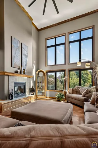 $650,000 | 3914 Southwest Barons Lane, Topeka, KS 66610