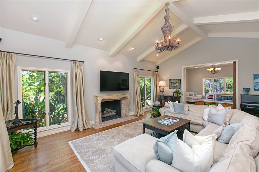 16578 Via Lago Azul Rancho Santa Fe, CA 92067 - Photo 8 of 14 Gallery Image 8