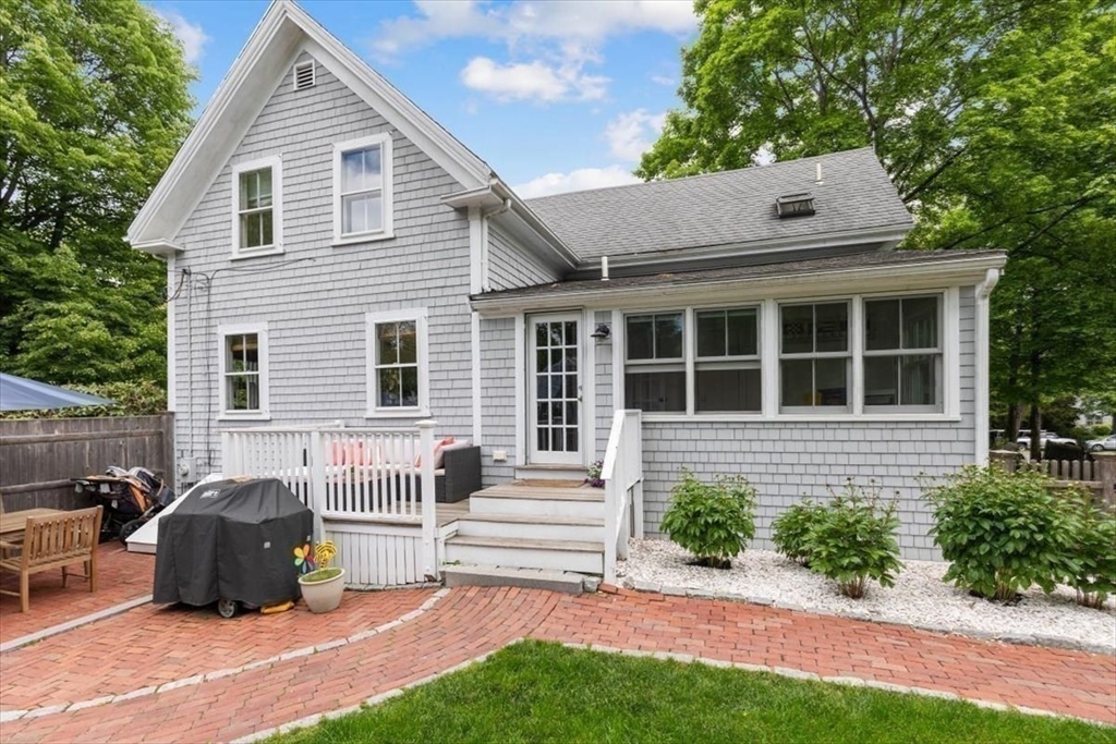 22 High Street Hingham, MA 02043 - Photo 25 of 34