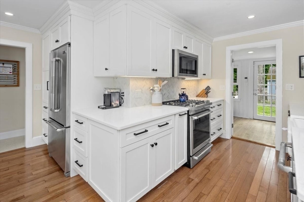 22 High Street Hingham, MA 02043 - Photo 9 of 34