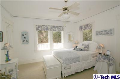 Undisclosed Address South Pasadena, CA 91030 - Photo 10 of 15 a bedroom with a bed and a window